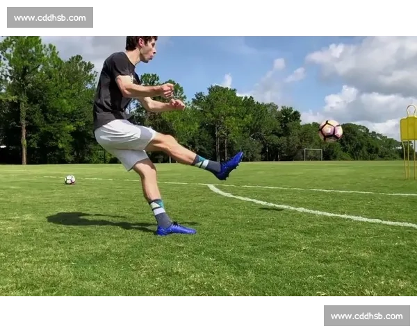 弧线球技的奥秘与训练技巧分析：掌握弧线球的发力与轨迹控制