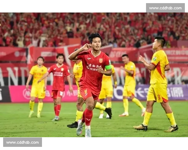 进攻核心引领战术革新全面提升球队进攻效率与场上统治力 进攻核心引领战术革新全面提升球队进攻效率与场上统治力